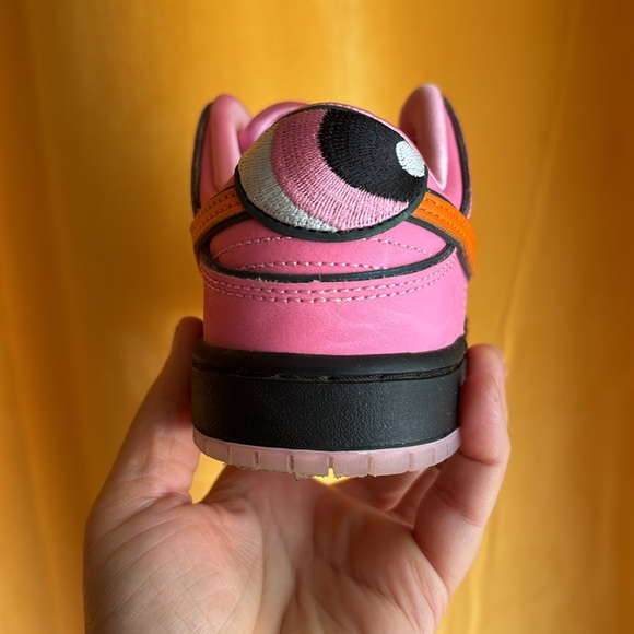 Nike SB Dunk Low "The Powerpuff Girls Blossom" 1.5 Y - Picture 11 of 16